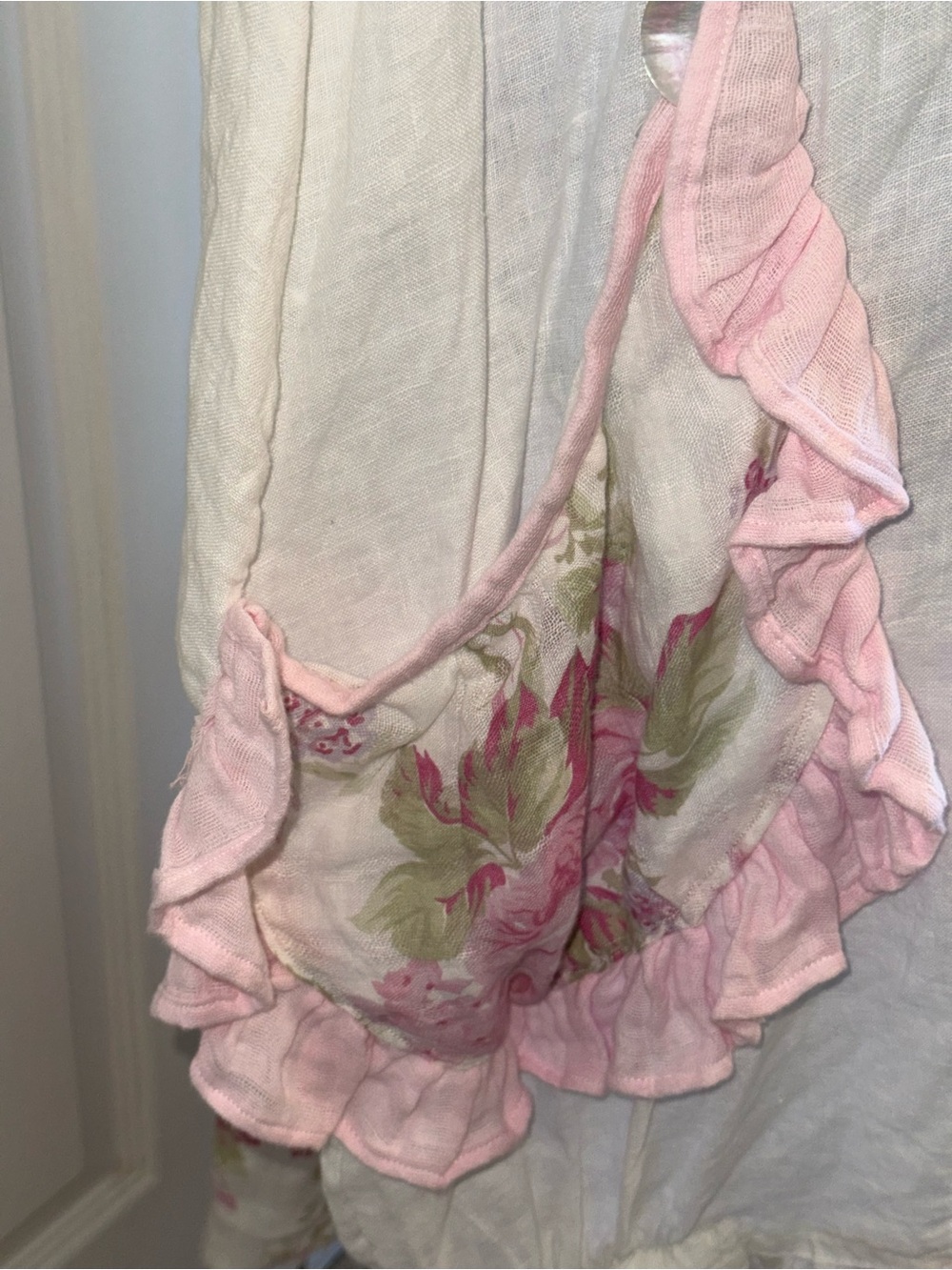 Italian 100% linen Lagenlook White Maxi dress pink floral ruffle pockets. Large - Picture 6 of 11
